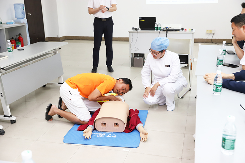 IMG_4561.jpg IMG_4561.jpg